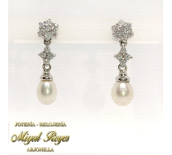 PENDIENTES LARGOS PERLA