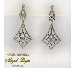 PENDIENTES LARGOS ROMBOS