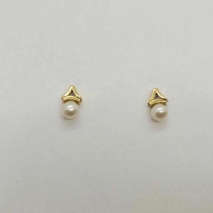 PENDIENTES TRIANGULO PERLA