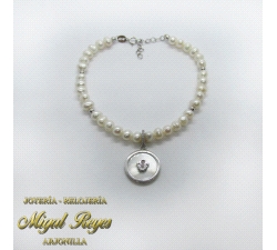 PULSERA PLATA PERLAS Y NIÑA NACAR                                     